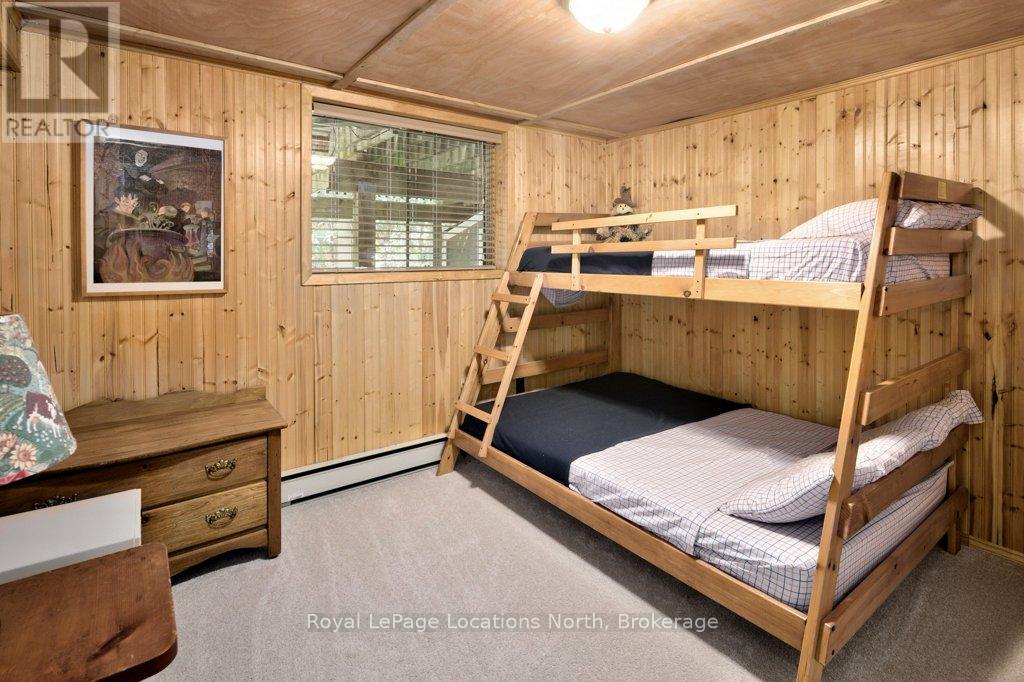 112 Cameron Street, Blue Mountains, Ontario  N0H 2P0 - Photo 14 - X12415157