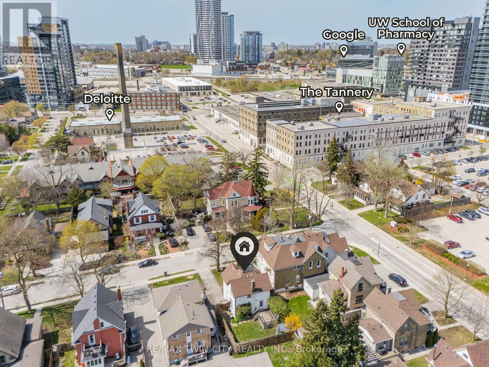 11 Heins Avenue, Kitchener, Ontario  N2G 1Z7 - Photo 3 - X13053506