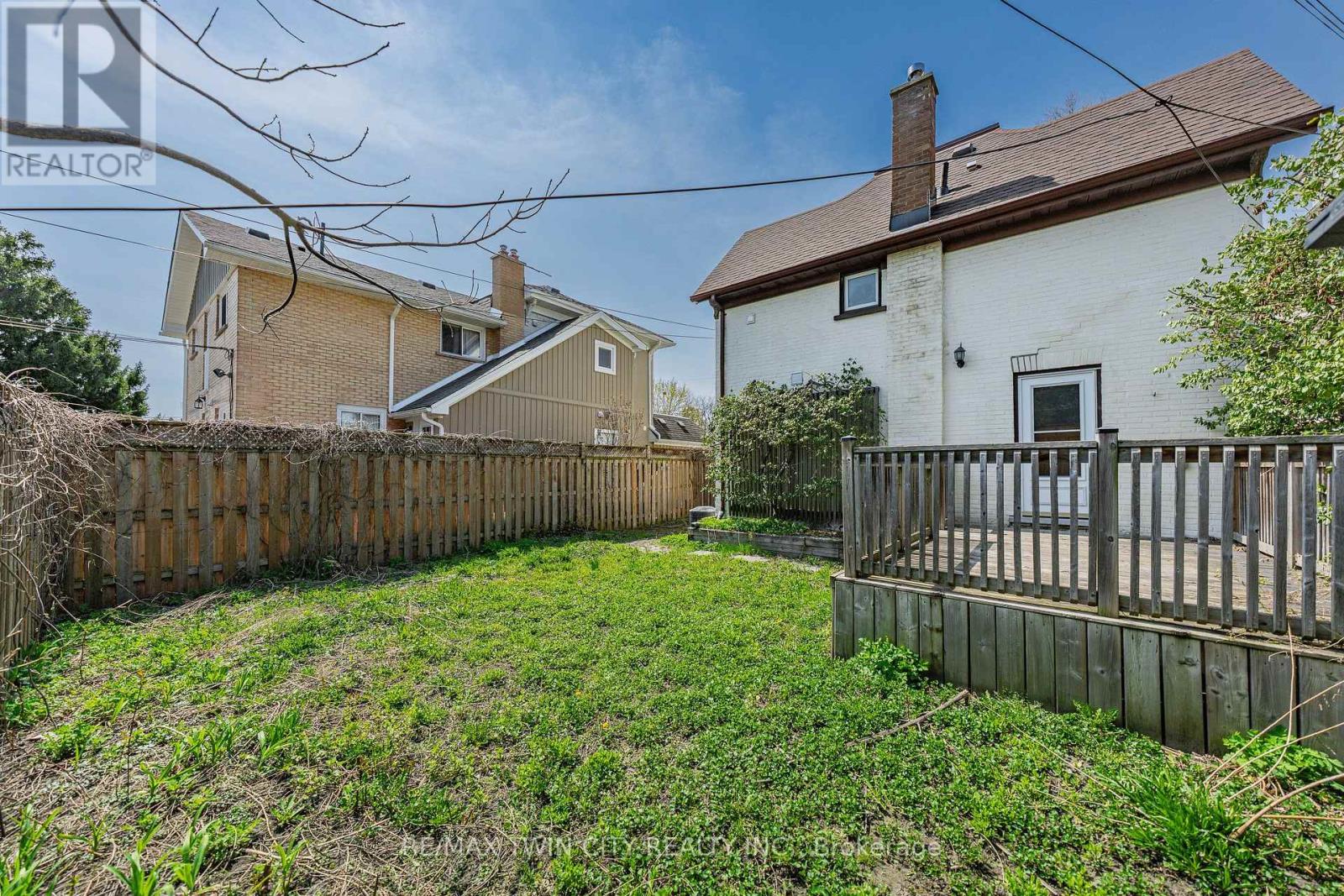 11 Heins Avenue, Kitchener, Ontario  N2G 1Z7 - Photo 39 - X13053506