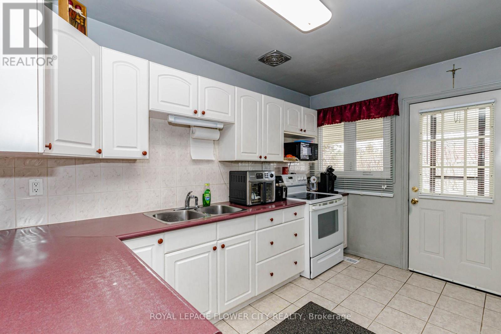 1433 Fanshawe Park Road E, London North, Ontario  N5X 4A3 - Photo 12 - X13053548