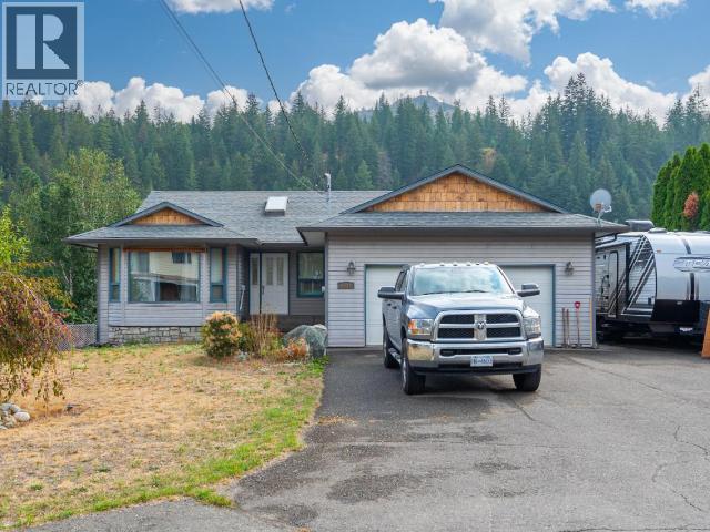 4728 SPRUCE Crescent, Barriere, British Columbia
