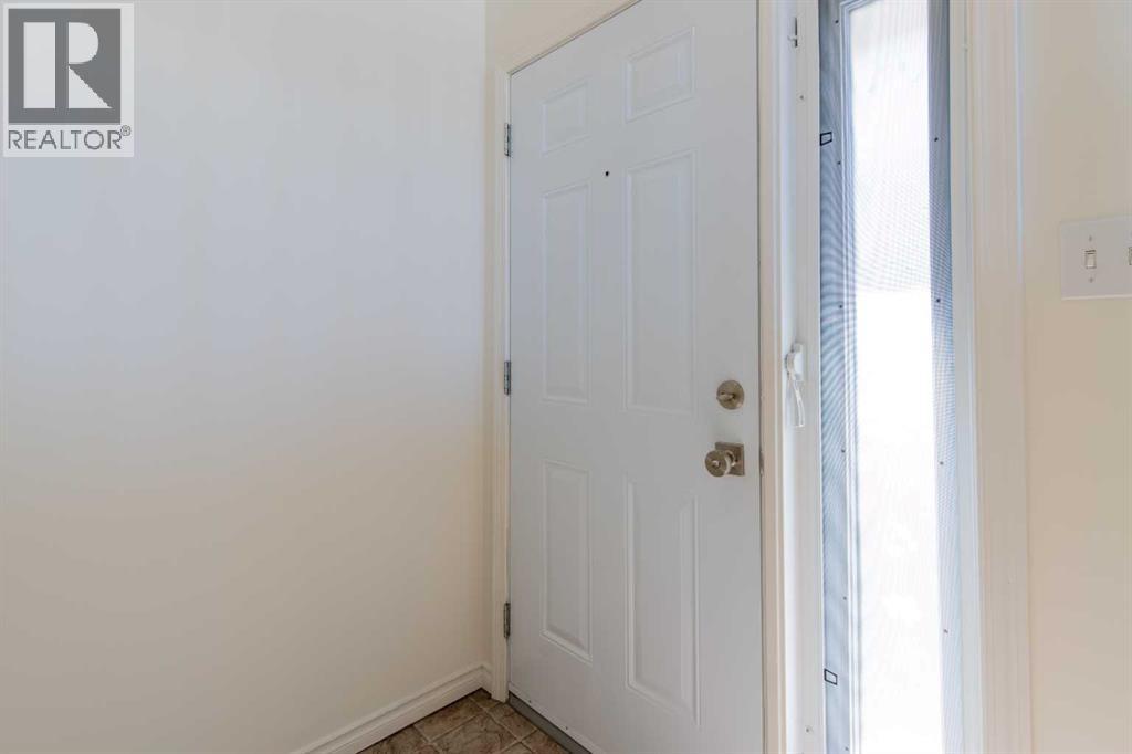 3(C), 4406 Lake Drive, Coalhurst, Alberta  T0L 0V2 - Photo 5 - A2305696