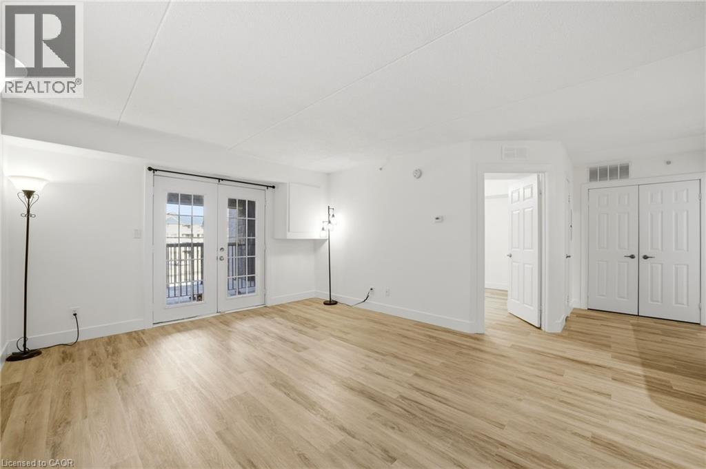 1411 Walkers Line Unit# 308, Burlington, Ontario  L7M 4P5 - Photo 4 - 40822782