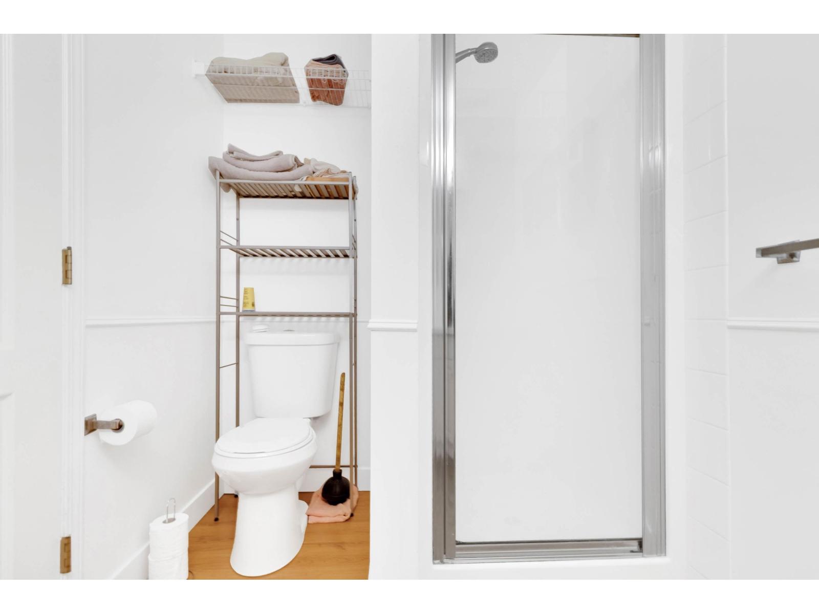 302 17740 58a Avenue, Surrey, British Columbia  V3S 8M5 - Photo 12 - R3115879