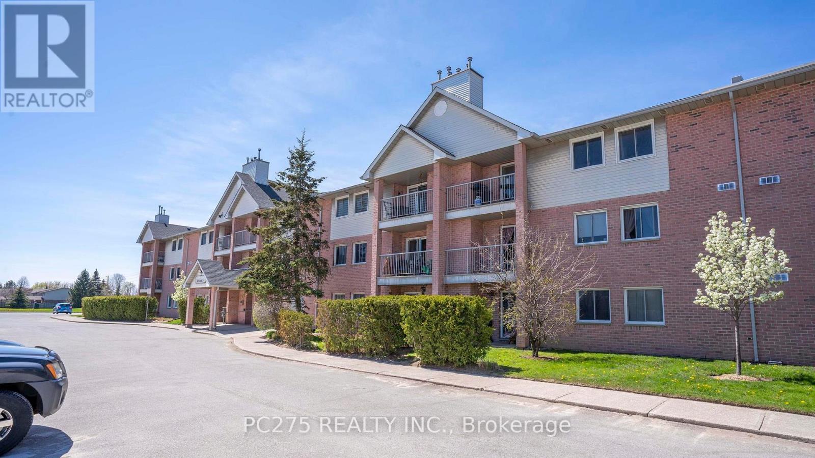 68 - 144 CONWAY DRIVE, London South, Ontario