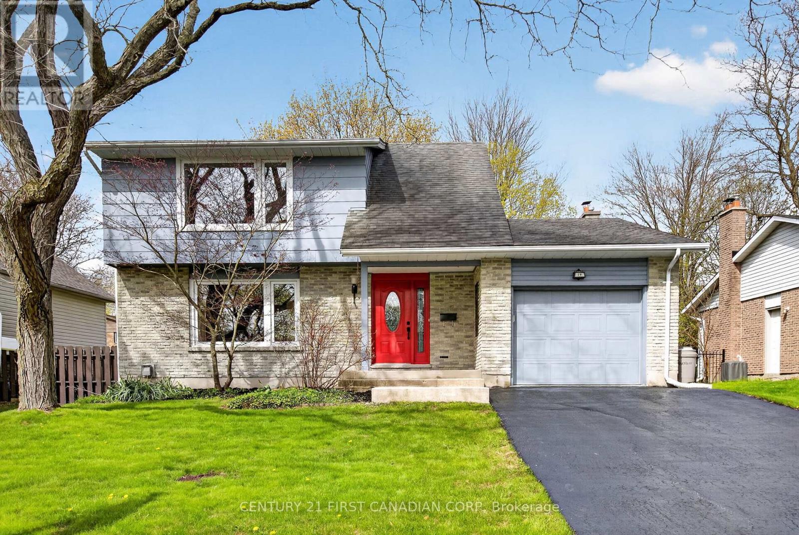19 BARTLETT CRESCENT, London South, Ontario