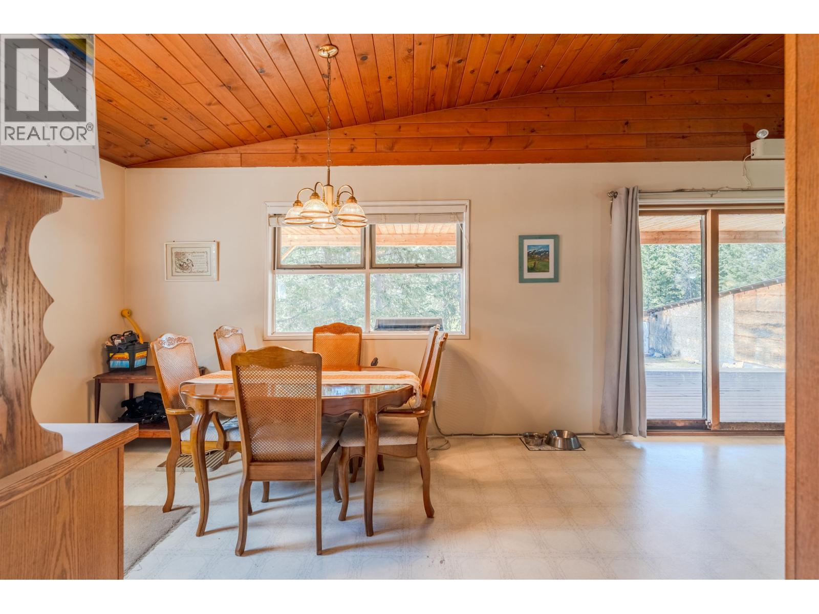 6784 Barnett Road, 100 Mile House, British Columbia  V0K 2E2 - Photo 17 - R3113029