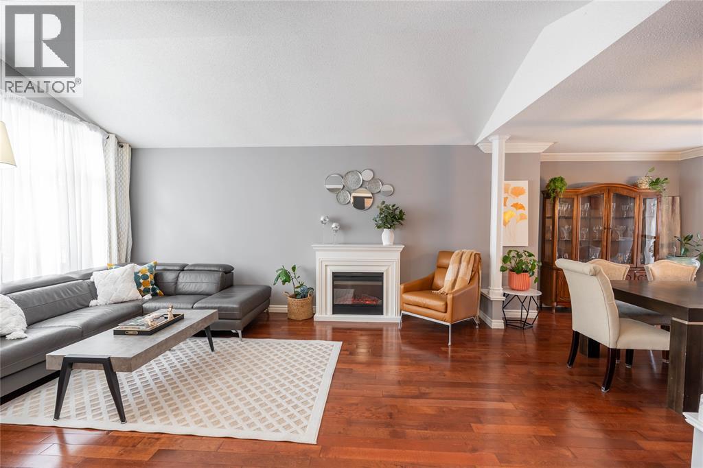 3024 Maidstone Crescent, Sarnia, Ontario  N0N 1C0 - Photo 5 - 26009343