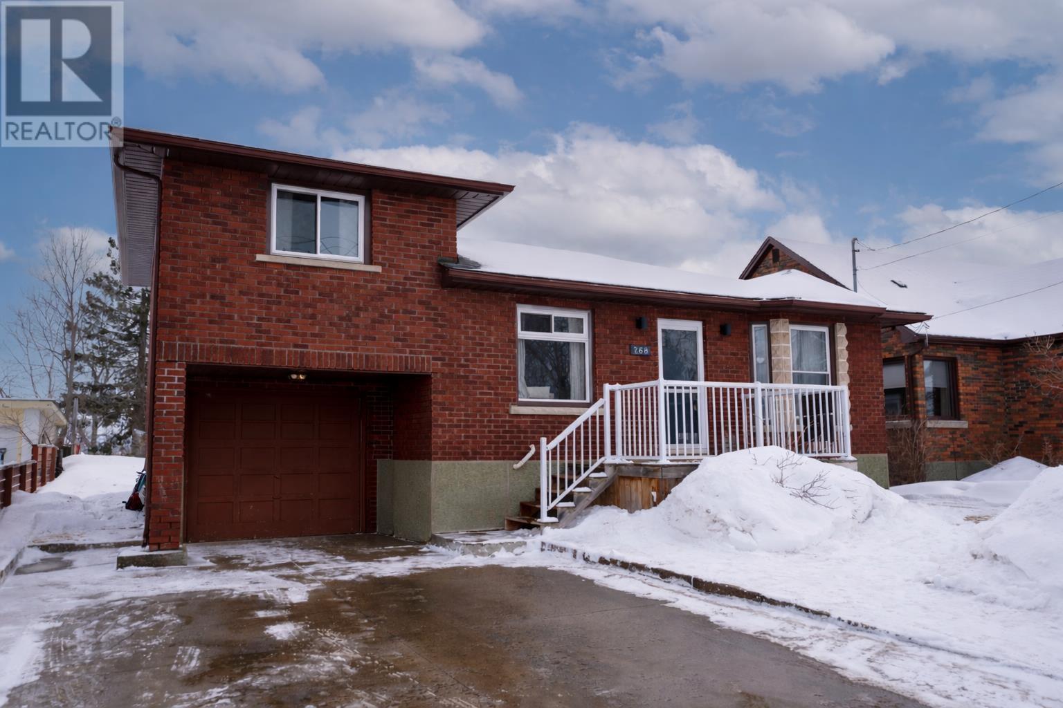 268 Leslie AVE, Thunder Bay, Ontario