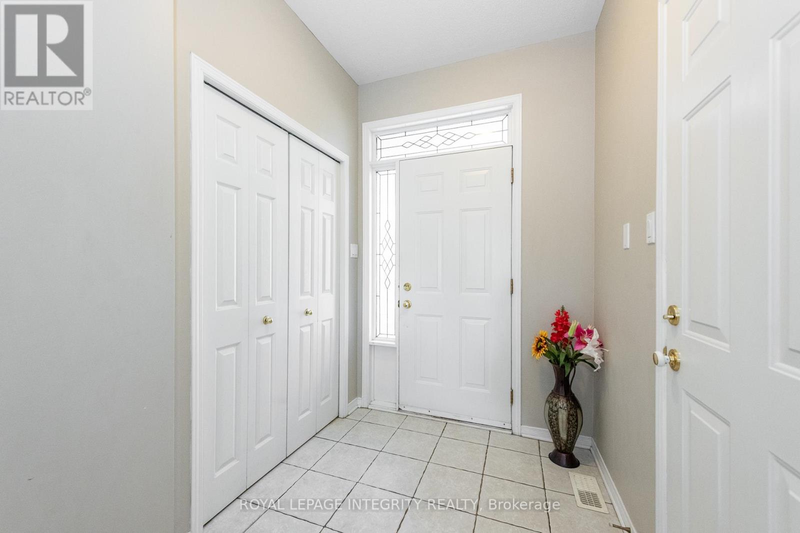 915 Schooner Crescent, Ottawa, Ontario  K1V 1Y3 - Photo 4 - X13053678