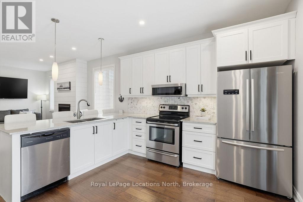 95 Wally Drive, Wasaga Beach, Ontario  L9Z 0G5 - Photo 13 - S12854436