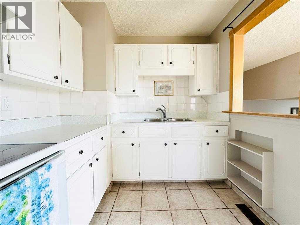 15 Pinecliff Close Ne, Calgary, Alberta  T1Y 4N3 - Photo 13 - A2304632