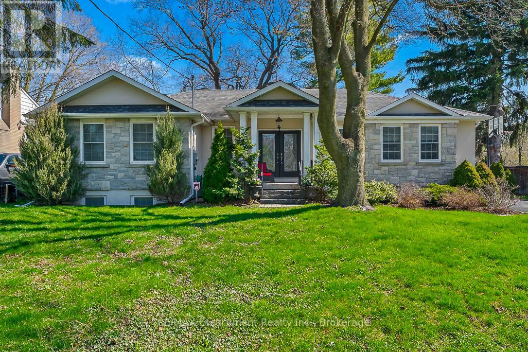 429 Smith Lane, Oakville, Ontario  L6L 4X1 - Photo 1 - W13053882