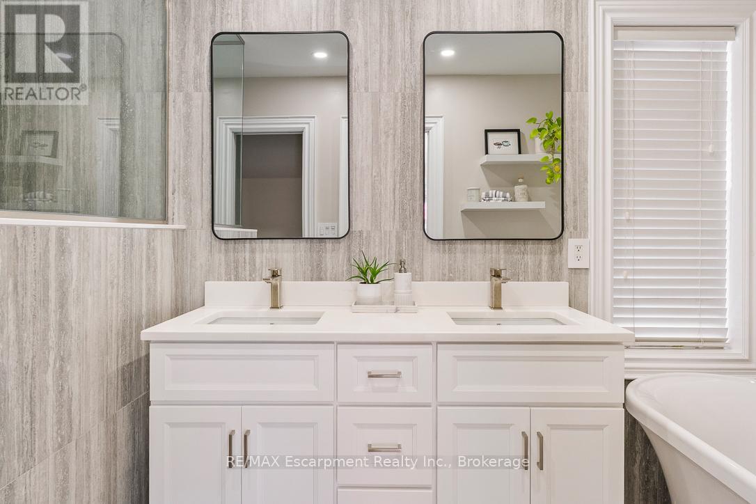 429 Smith Lane, Oakville, Ontario  L6L 4X1 - Photo 14 - W13053882