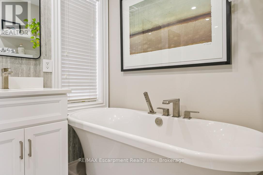 429 Smith Lane, Oakville, Ontario  L6L 4X1 - Photo 15 - W13053882