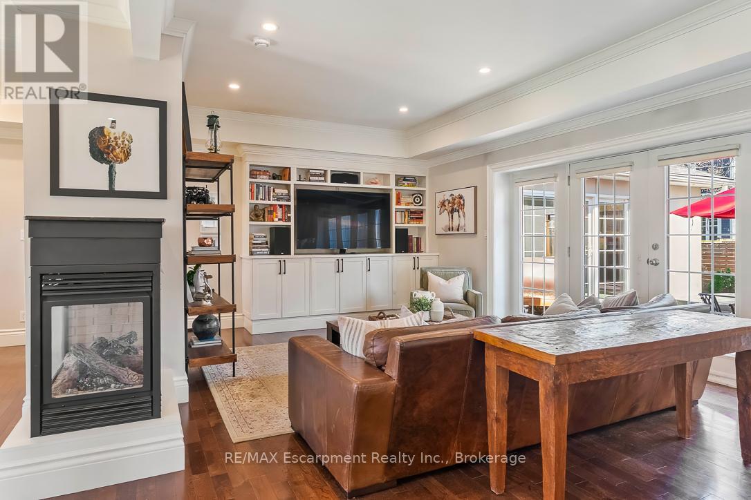 429 Smith Lane, Oakville, Ontario  L6L 4X1 - Photo 4 - W13053882