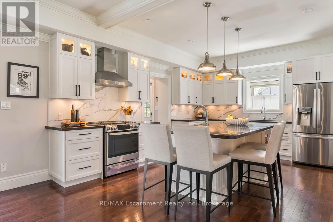 429 Smith Lane, Oakville, Ontario  L6L 4X1 - Photo 6 - W13053882