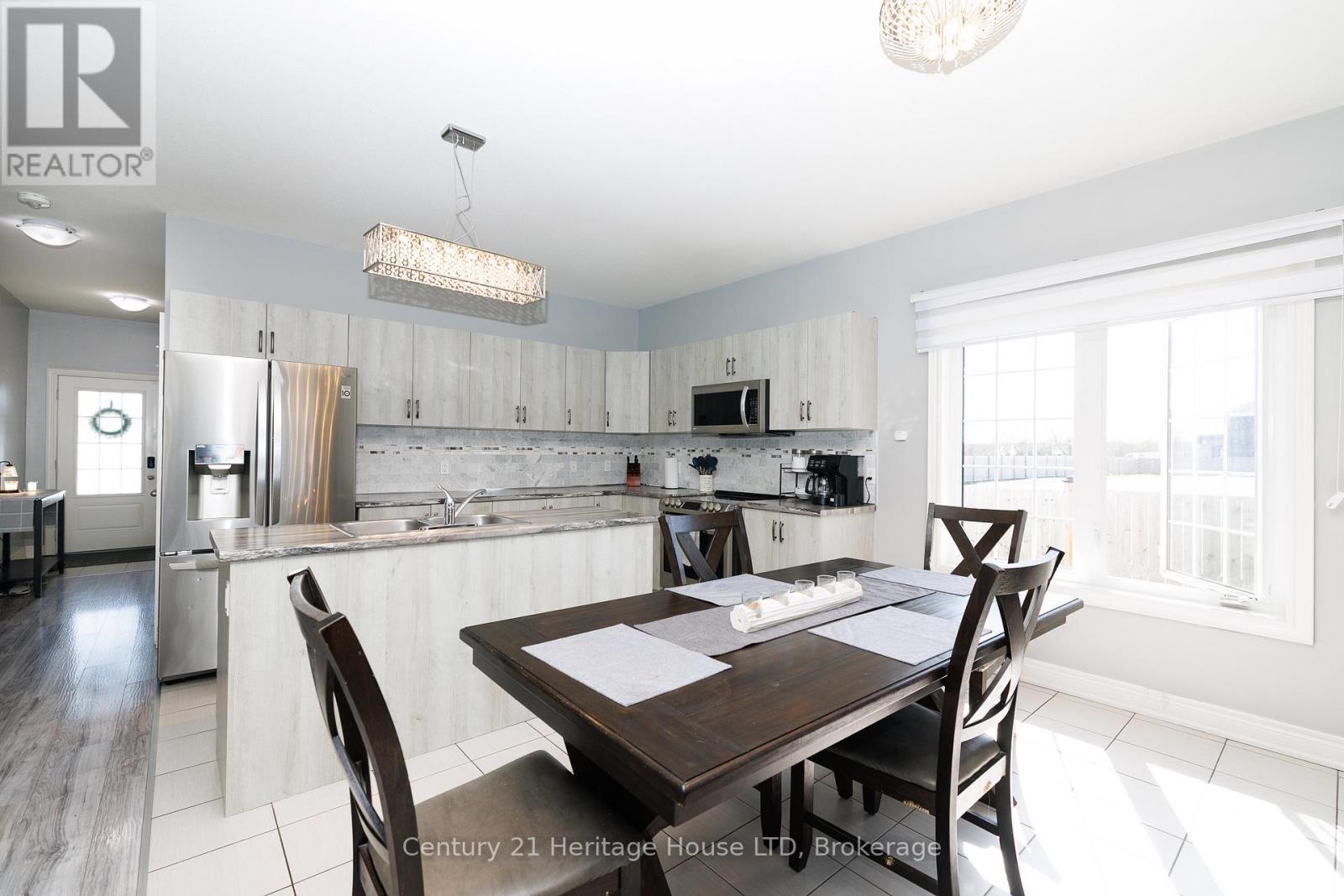 914 Burwell Street, Fort Erie, Ontario  L2A 0E3 - Photo 11 - X13053662