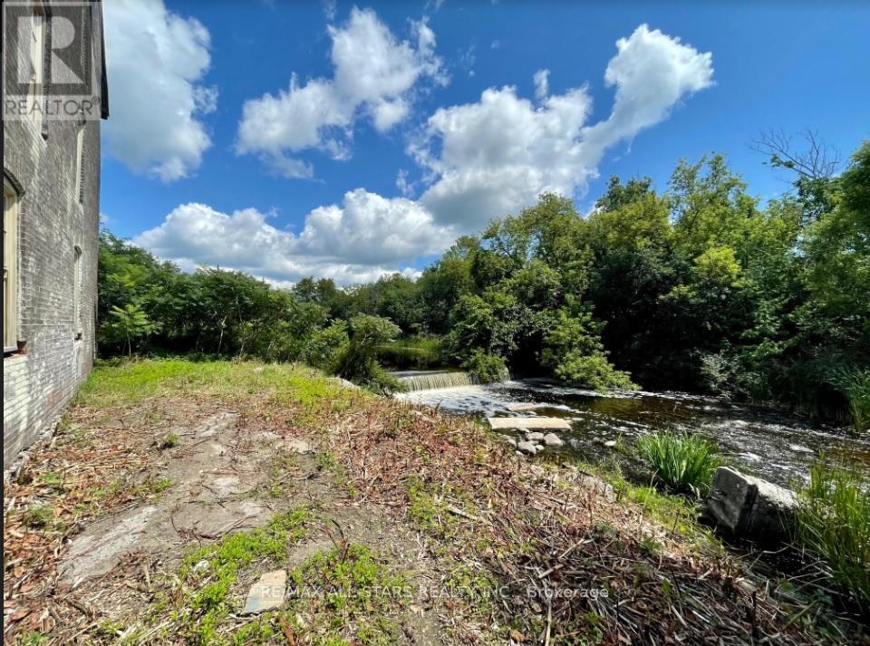 175 Laidlaw Street N, Brock, Ontario  L0E 1E0 - Photo 4 - N12812754