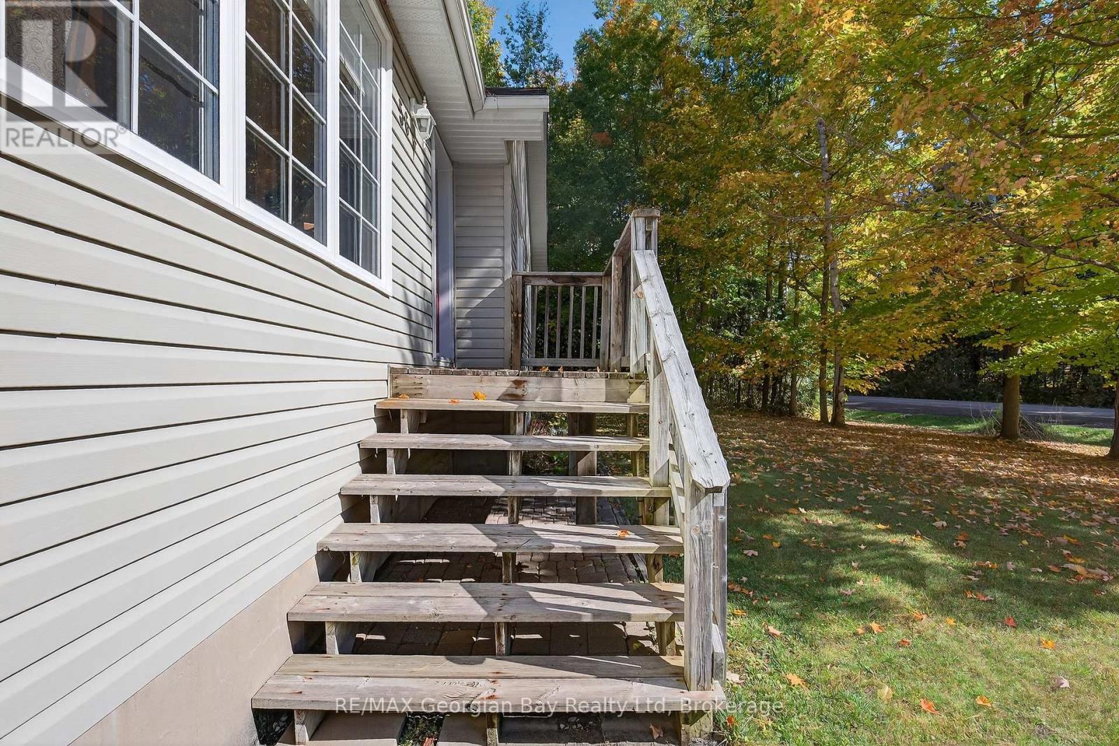 56 Becketts Side Road, Tay, Ontario  L0K 2C0 - Photo 2 - S13053872