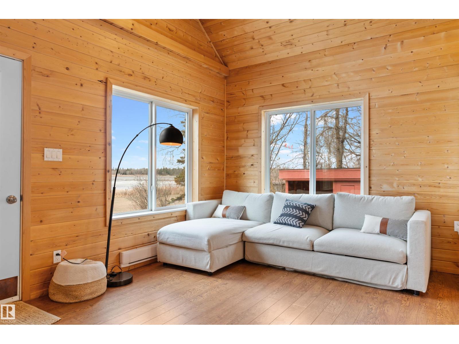 51 Lakeshore Dr, Rural Lac Ste. Anne County, Alberta  T0E 1V0 - Photo 15 - E4484439