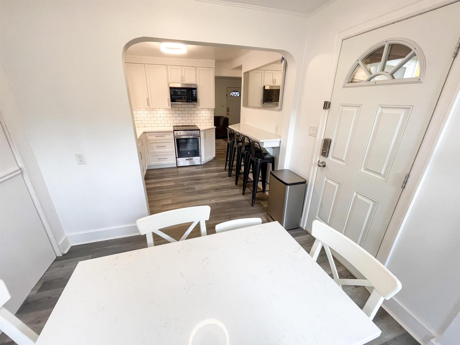 298 Hemlock Street, Cultus Lake North, Cultus Lake, British Columbia  V2R 4Y7 - Photo 10 - R3116137