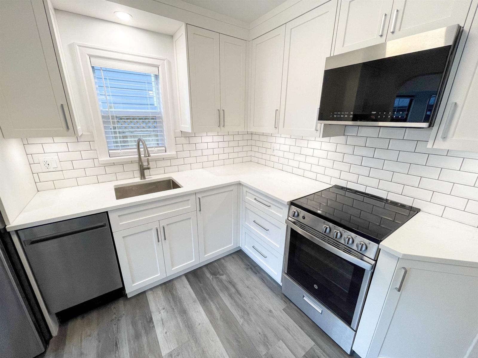 298 Hemlock Street, Cultus Lake North, Cultus Lake, British Columbia  V2R 4Y7 - Photo 14 - R3116137