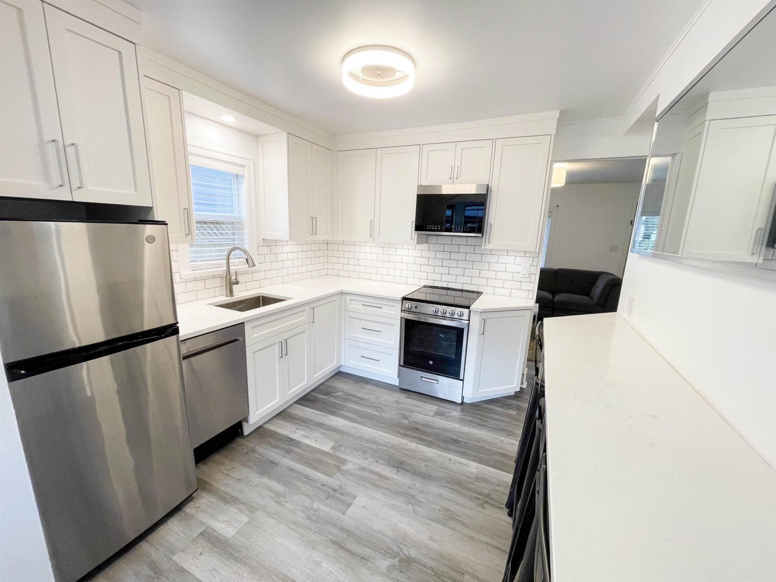 298 Hemlock Street, Cultus Lake North, Cultus Lake, British Columbia  V2R 4Y7 - Photo 12 - R3116137