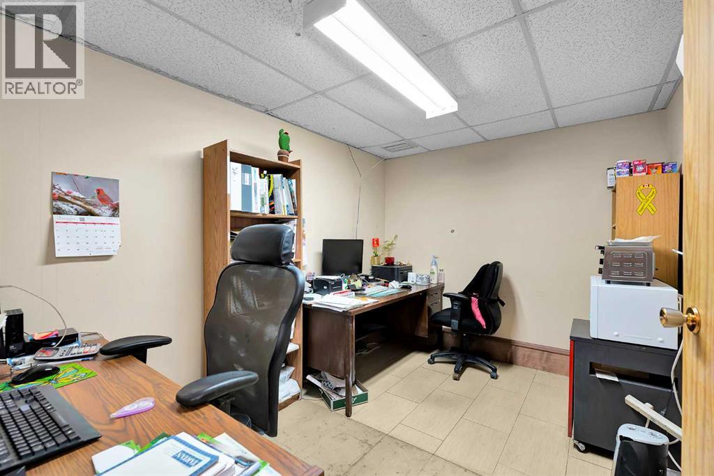 8 & 10, 3510 27 Street NE, Calgary, Alberta  T1Y 5E2 - Photo 18 - A2290484