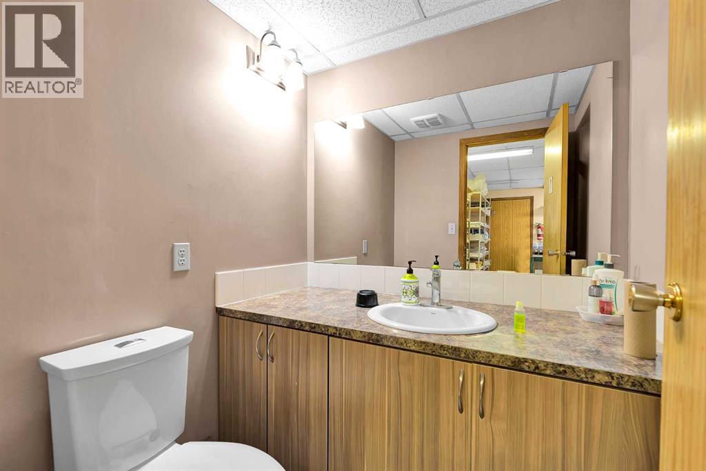 8 & 10, 3510 27 Street NE, Calgary, Alberta  T1Y 5E2 - Photo 19 - A2290484