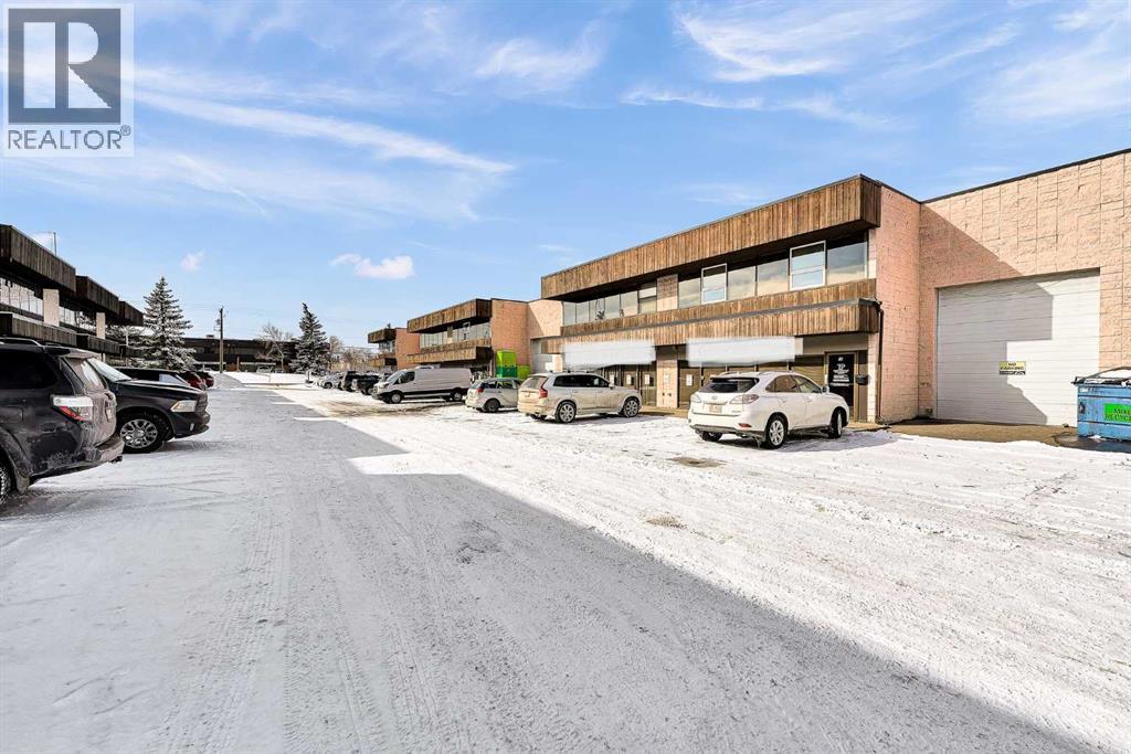 8 & 10, 3510 27 Street NE, Calgary, Alberta  T1Y 5E2 - Photo 4 - A2290484