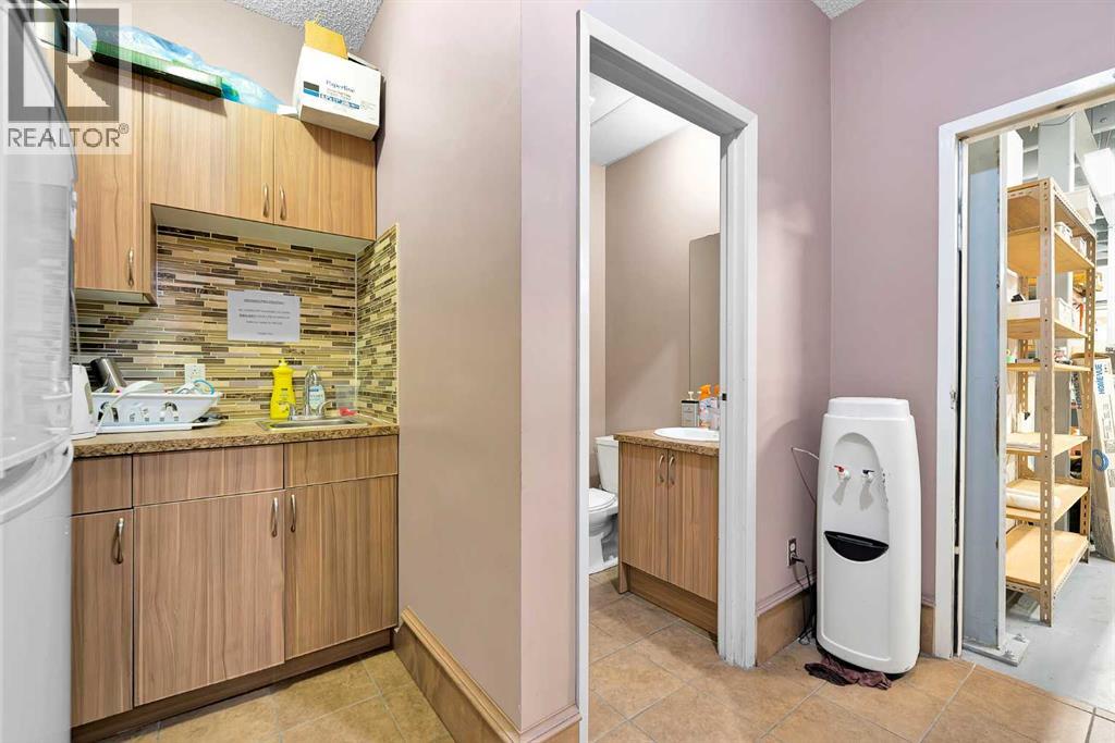 8 & 10, 3510 27 Street NE, Calgary, Alberta  T1Y 5E2 - Photo 7 - A2290484