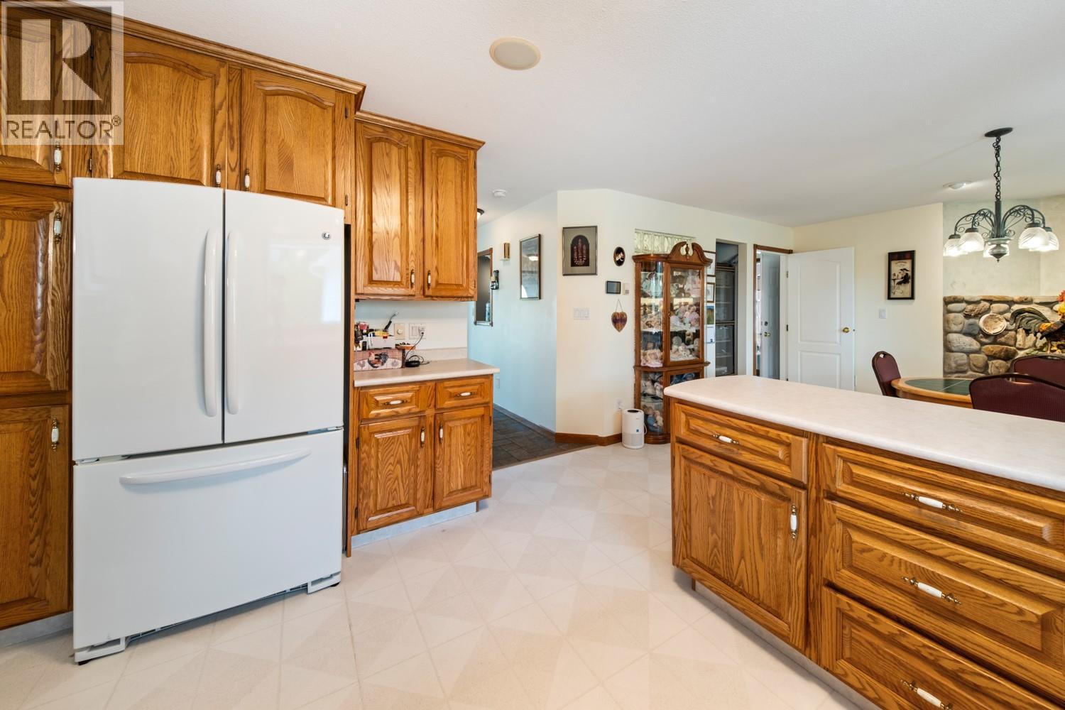 135 Pleasant Valley Cross Road, Armstrong, British Columbia  V4Y 0W1 - Photo 10 - 10385076