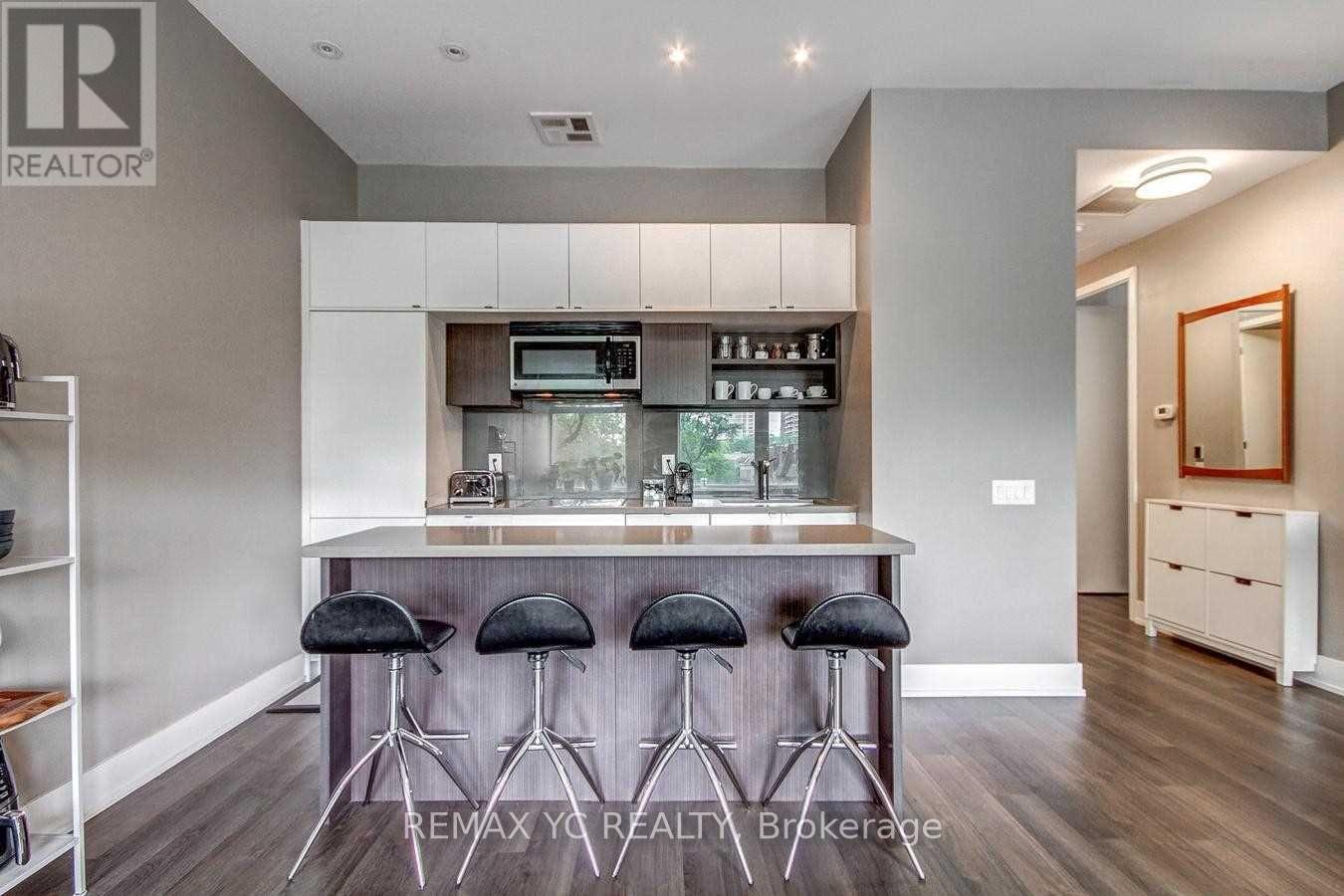 321 - 111 ST CLAIR AVENUE W, Toronto, Ontario