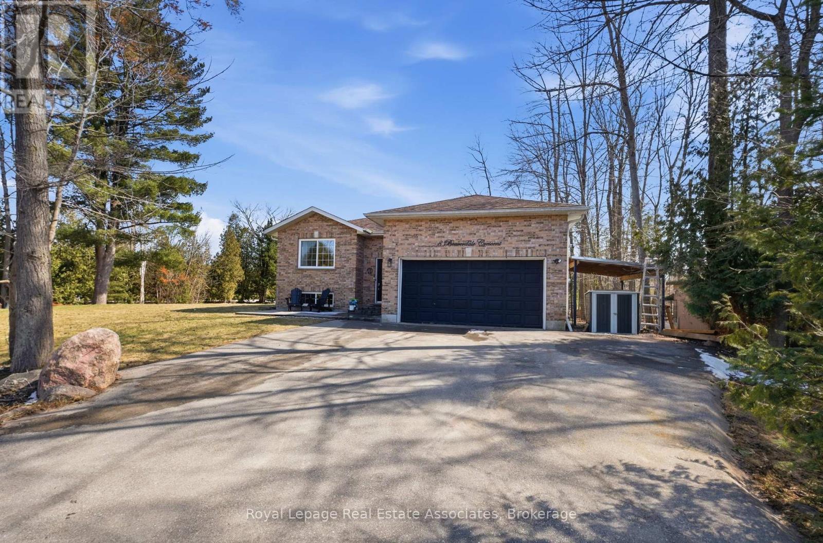 8 BEAVERDALE CRESCENT, Georgina, Ontario