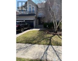 15 VILLAGE GREEN DRIVE, Vaughan, Ontario