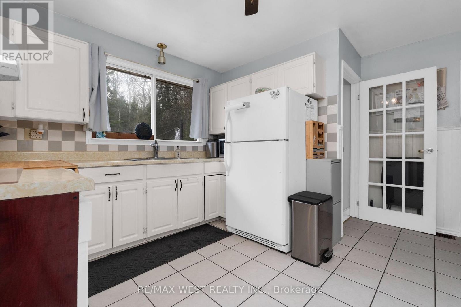 3768 George Johnston Road, Springwater, Ontario  L4M 4S4 - Photo 5 - S13053674