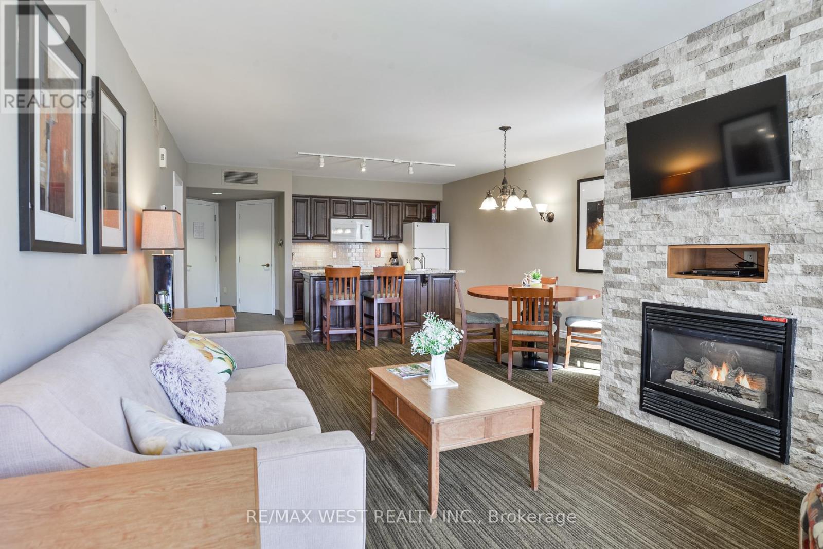 2076-77 - 90 Highland Drive, Oro-Medonte, Ontario  L0L 2L0 - Photo 2 - S13053772