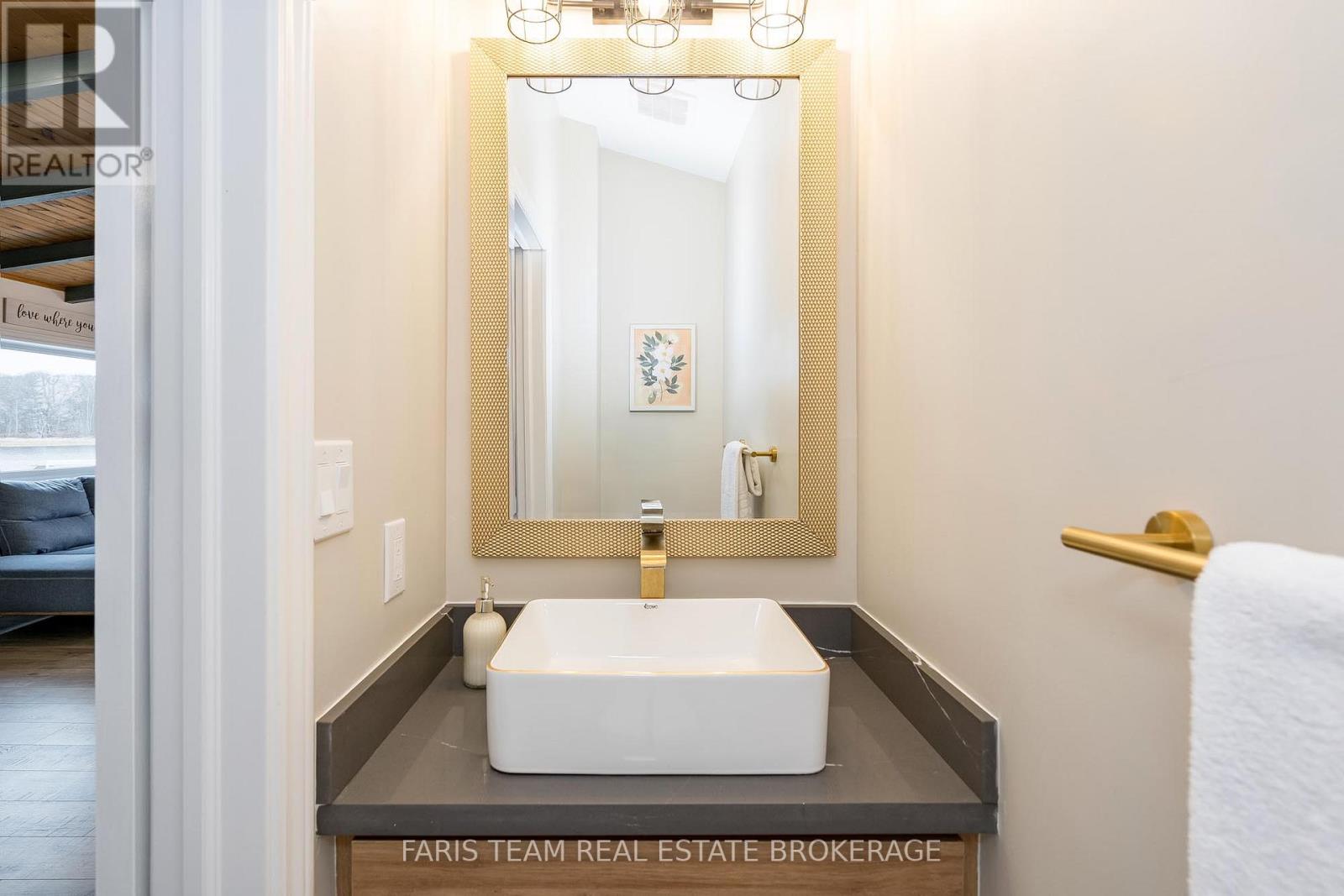 122 Mitchells Beach Road, Tay (Victoria Harbour), Ontario  L0K 2A0 - Photo 14 - S13053852