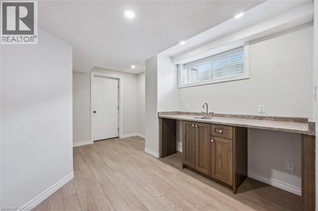 255 Summerfield Drive Unit# 27, Guelph, Ontario  N1L 0E1 - Photo 18 - 40824187