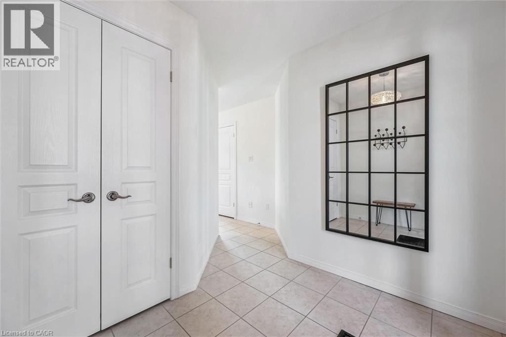 255 Summerfield Drive Unit# 27, Guelph, Ontario  N1L 0E1 - Photo 3 - 40824187