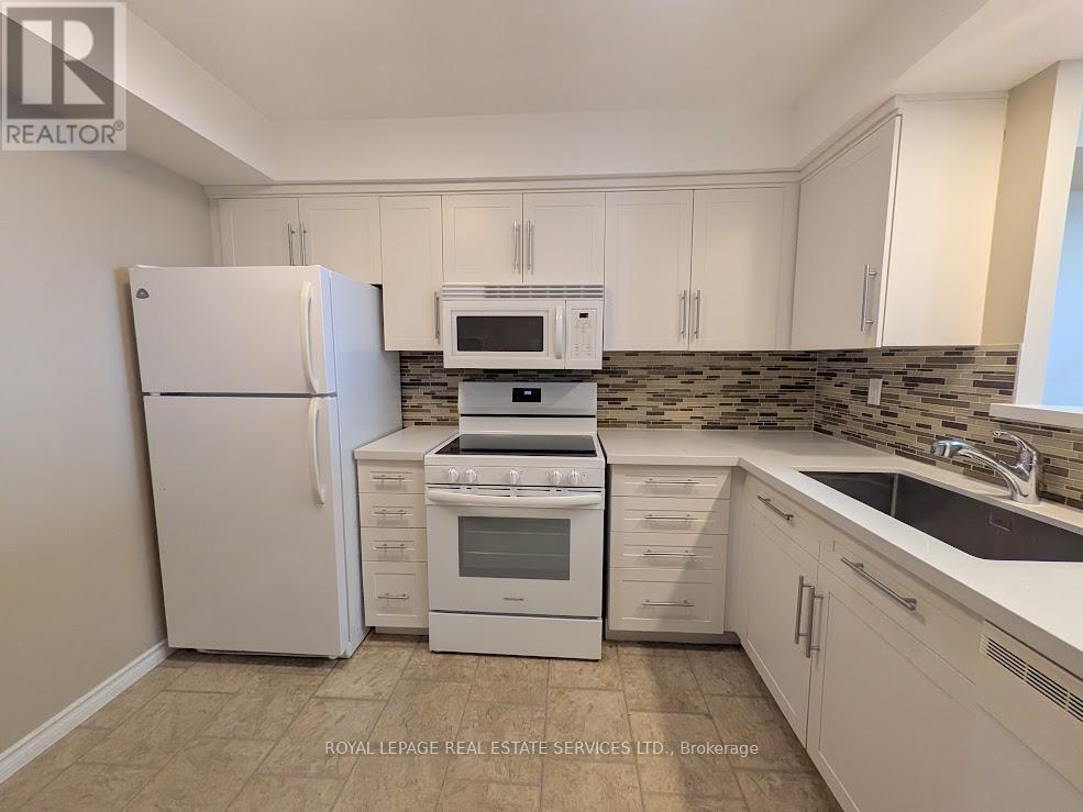 1504 - 3845 Lake Shore Boulevard W, Toronto, Ontario  M8W 4Y3 - Photo 9 - W13046012