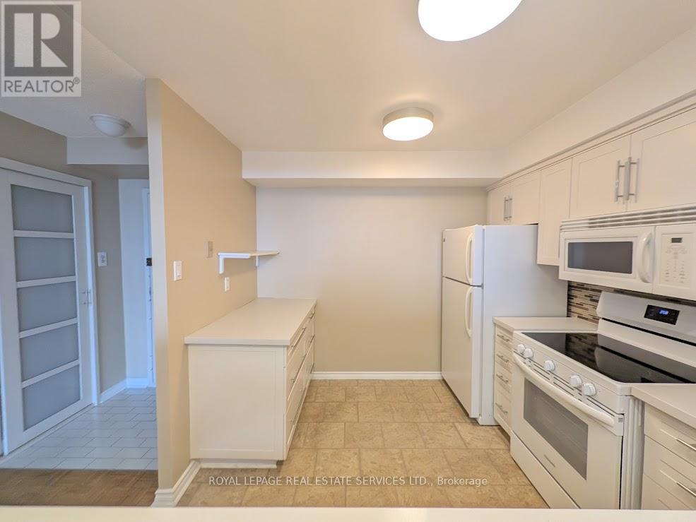 1504 - 3845 Lake Shore Boulevard W, Toronto, Ontario  M8W 4Y3 - Photo 5 - W13046012