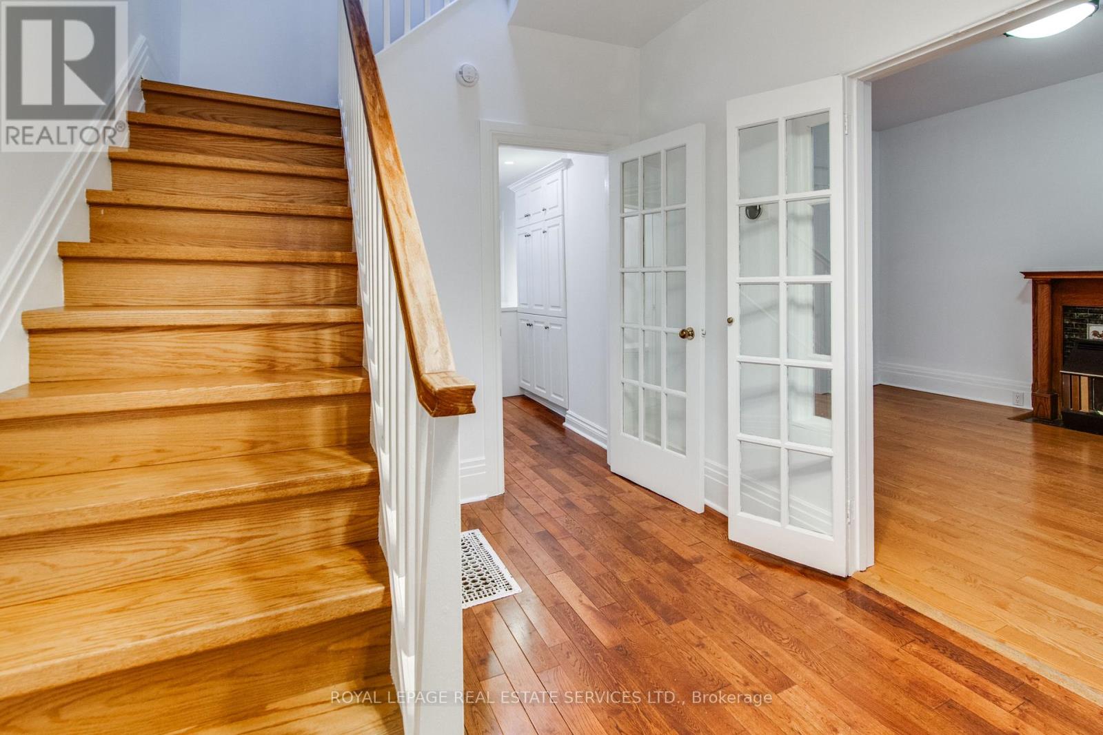 40 Prince Rupert Avenue, Toronto, Ontario  M6P 2A7 - Photo 3 - W13049990