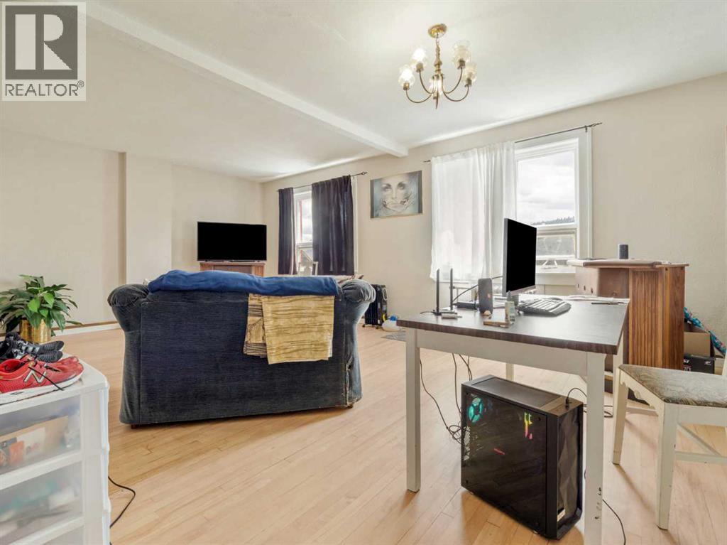 7719 17 Avenue, Coleman, Alberta  T0K 0M0 - Photo 16 - A2232986