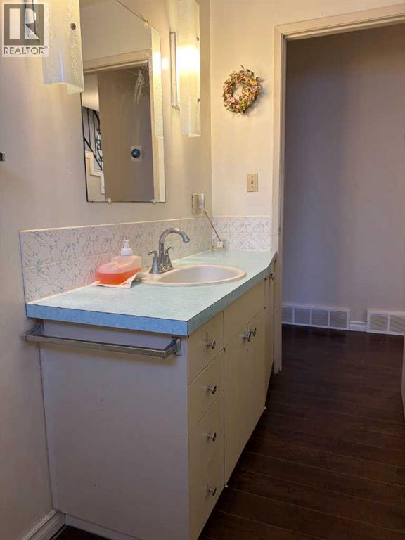 5011 53 Street, Consort, Alberta  T0C 1B0 - Photo 25 - A2287439