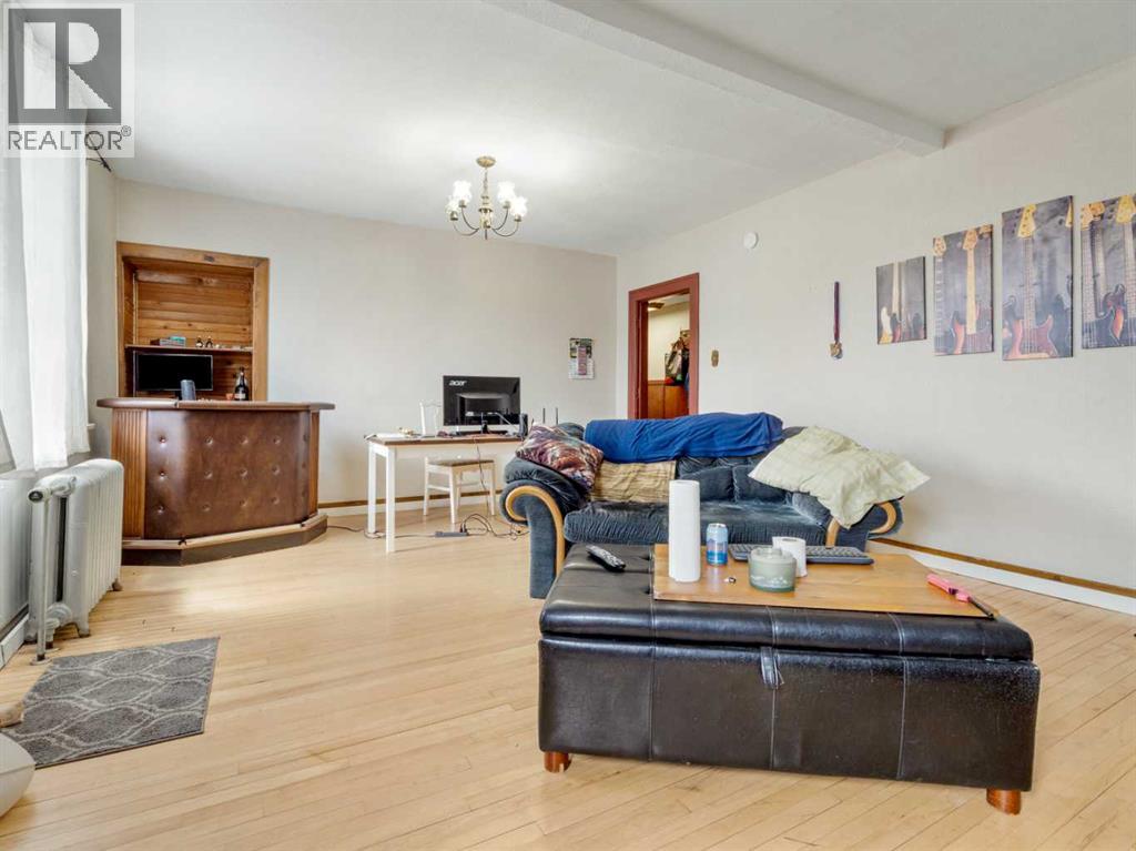 7719 17 Avenue, Coleman, Alberta  T0K 0M0 - Photo 17 - A2232986