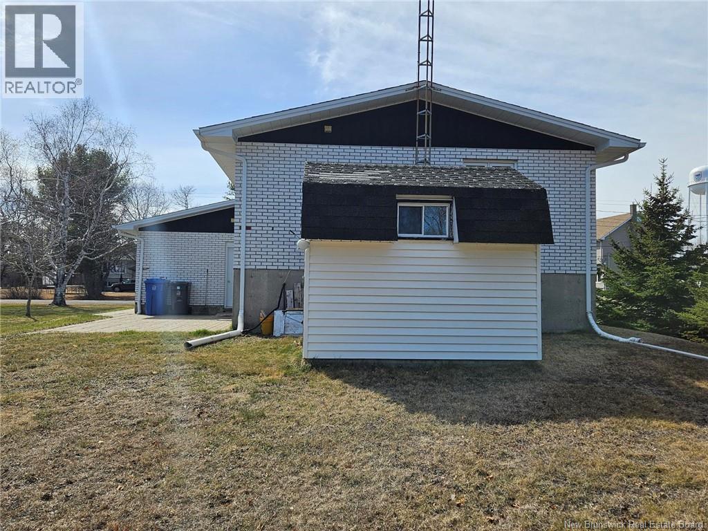 4330 Rue Beauregard, Tracadie, New Brunswick  E1X 1C4 - Photo 4 - NB136393