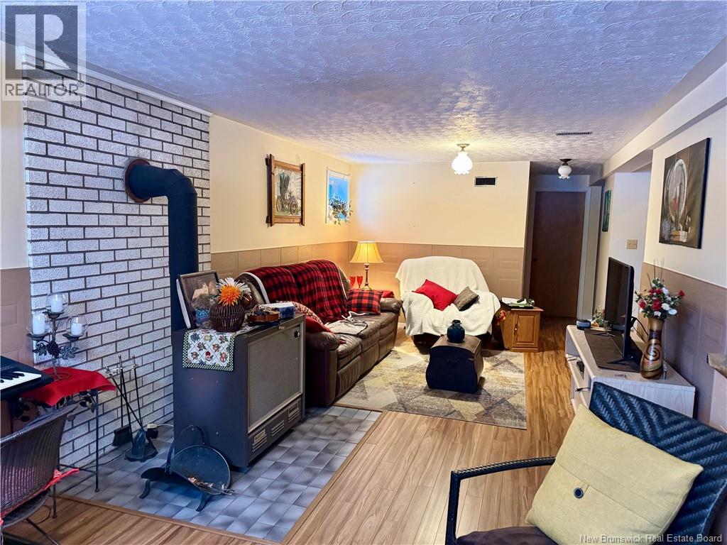 4330 Rue Beauregard, Tracadie, New Brunswick  E1X 1C4 - Photo 34 - NB136393