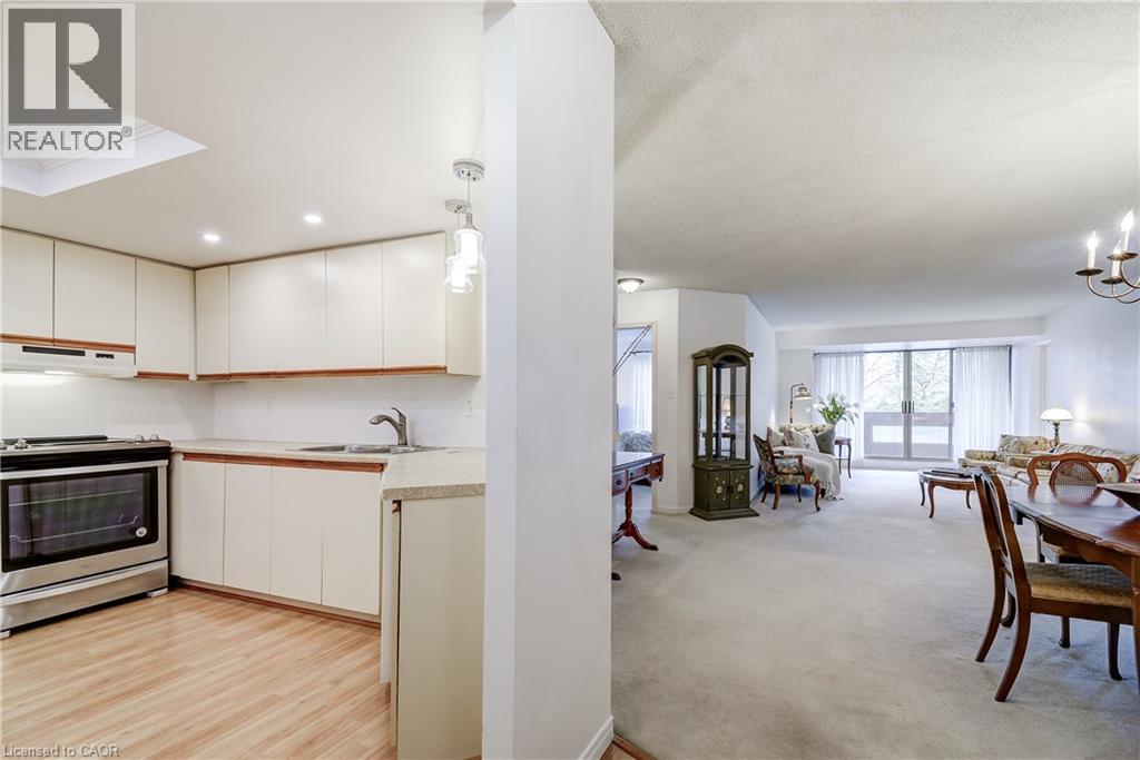 1201 North Shore Boulevard Unit# 204, Burlington, Ontario  L7S 1Z5 - Photo 8 - 40820576